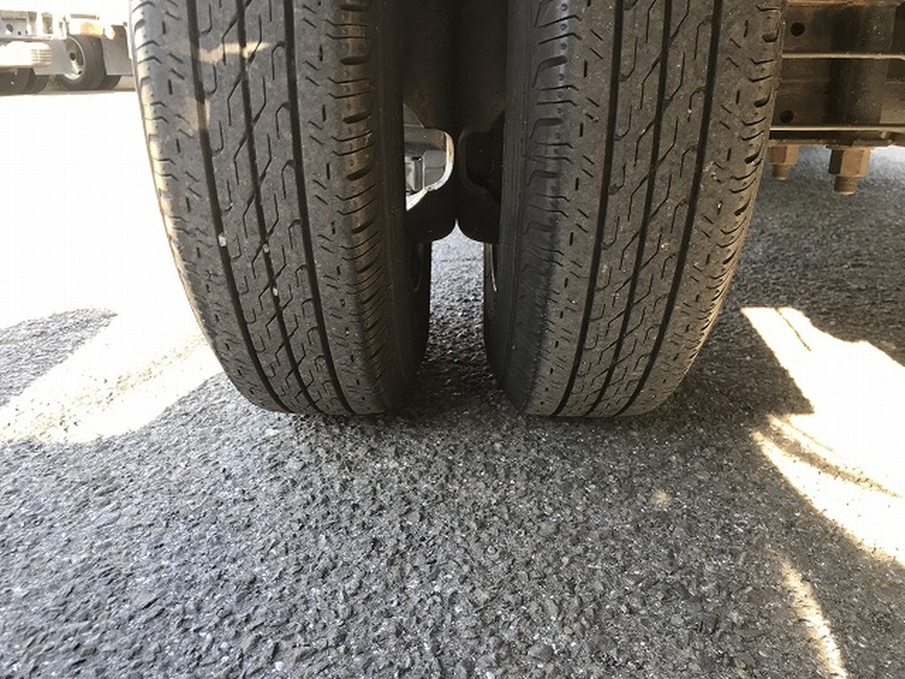 日産　アトラストラック
