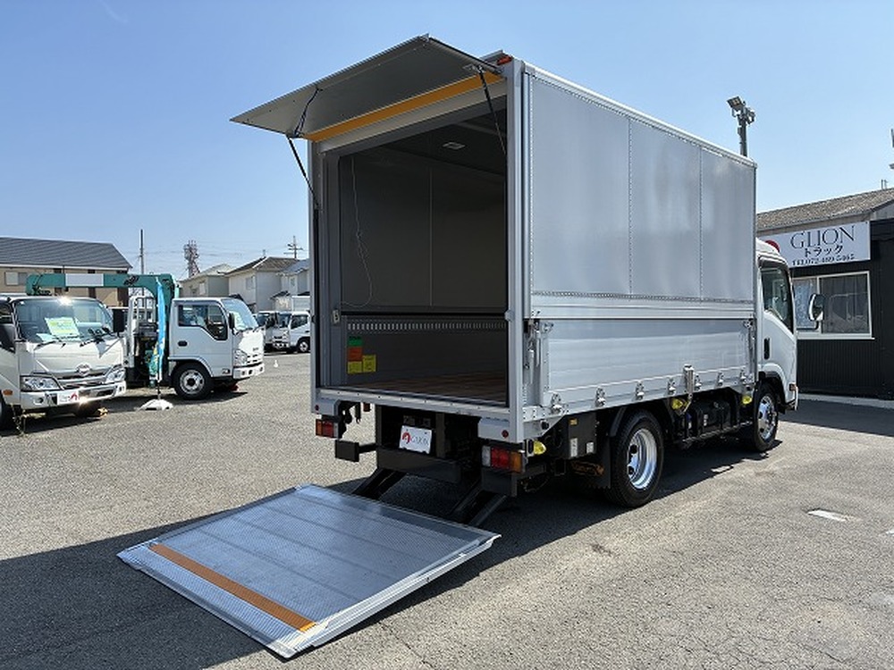 いすゞ　エルフ