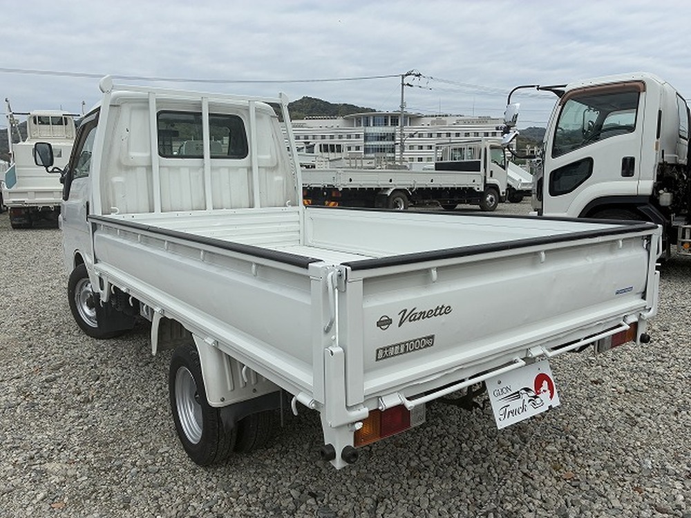 日産　バネットトラック