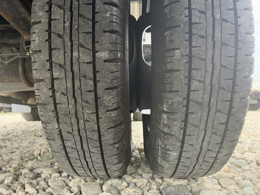 日産　バネットトラック