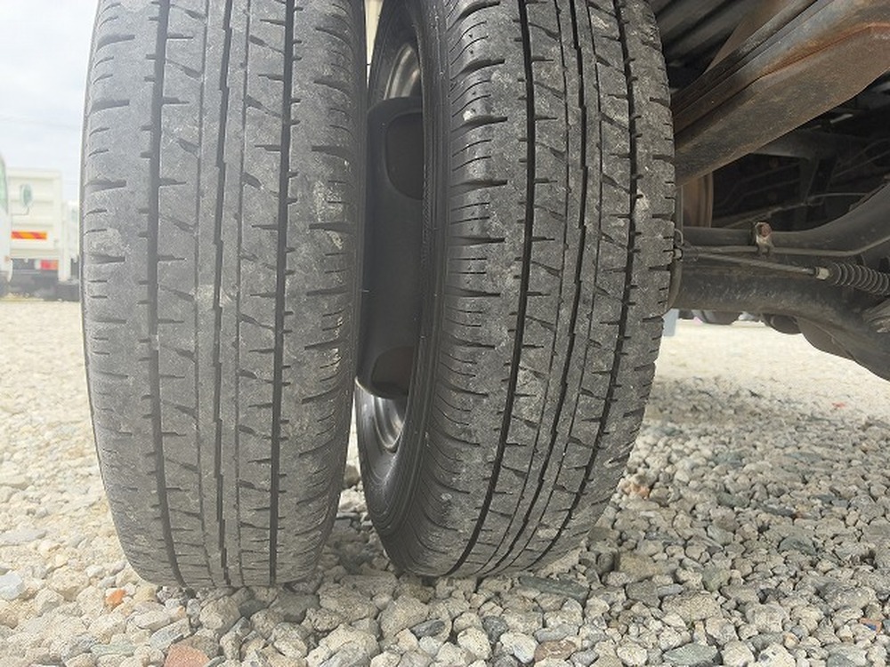 日産　バネットトラック