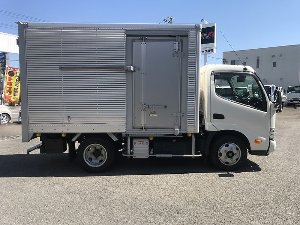 日野　デュトロ