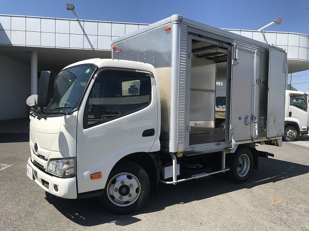 日野　デュトロ