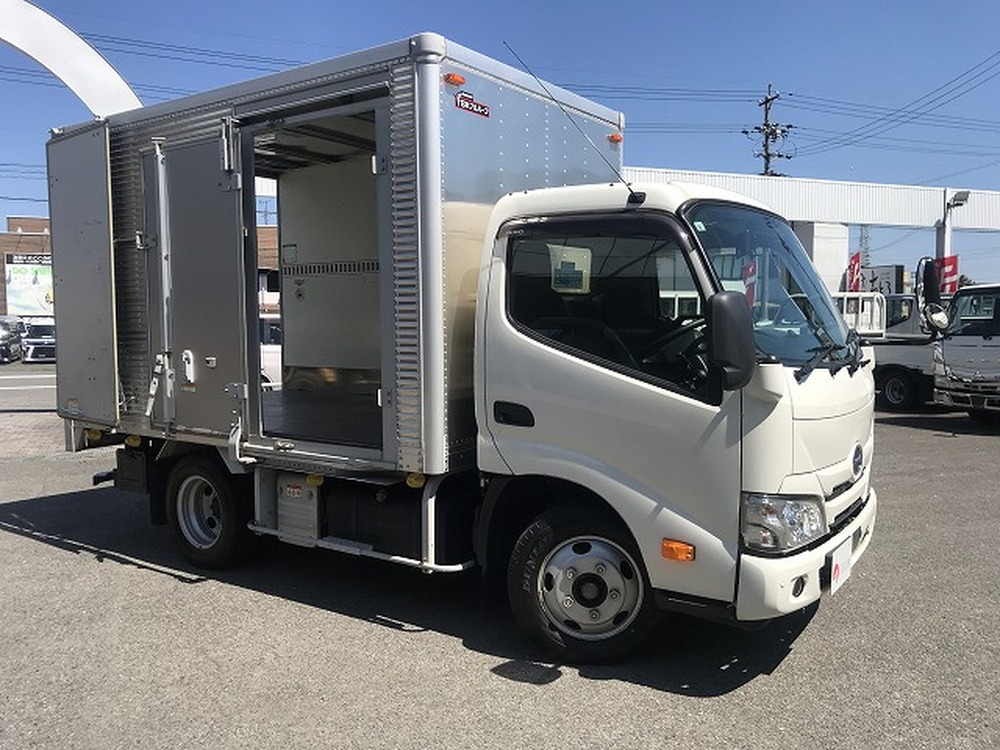 日野　デュトロ