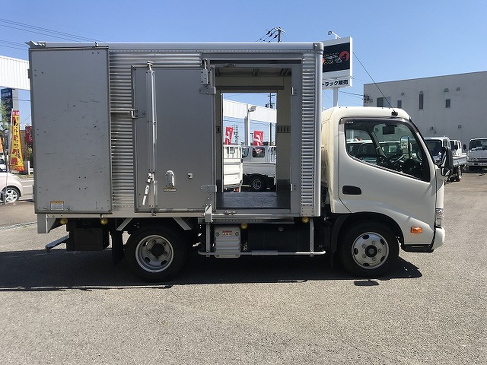 日野　デュトロ