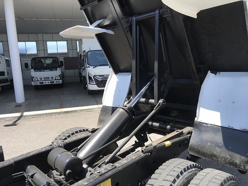 いすゞ　エルフ