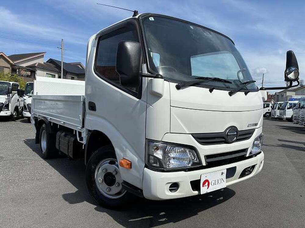 日野　デュトロ