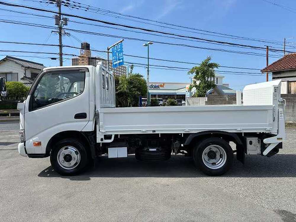 日野　デュトロ