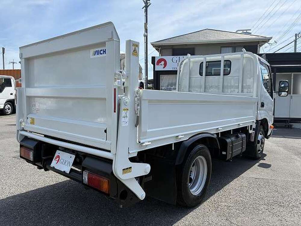 日野　デュトロ