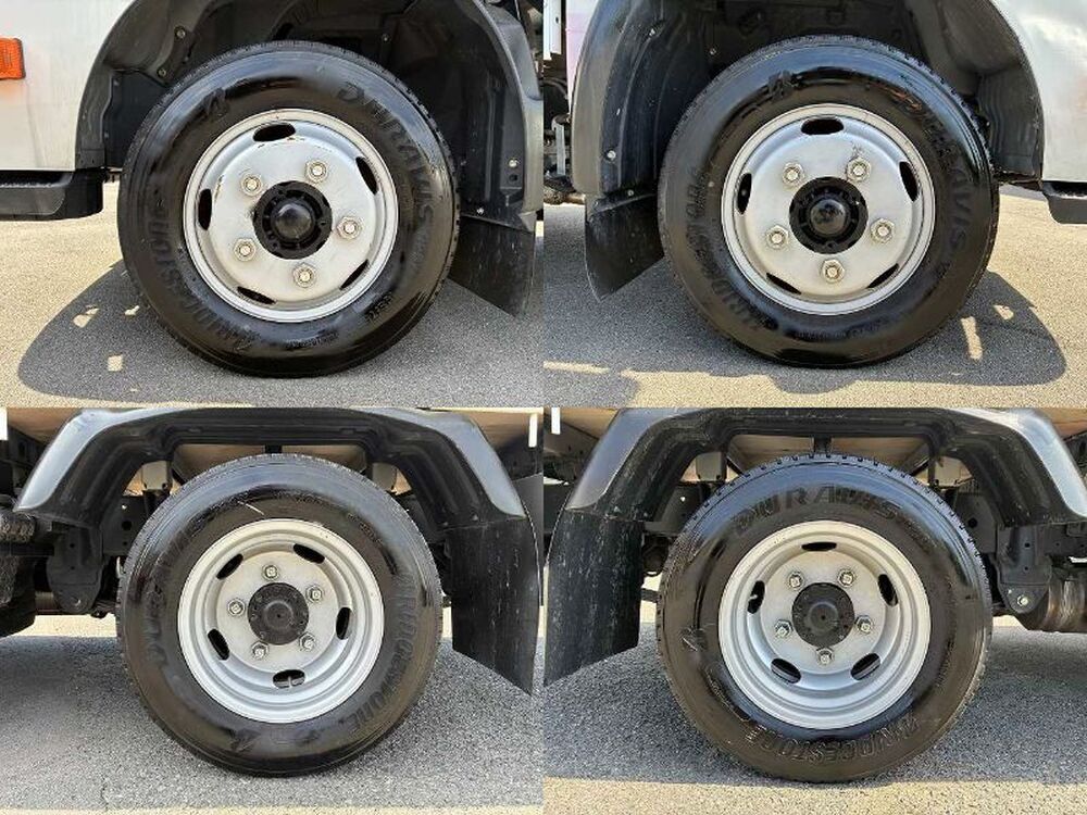 日野　デュトロ