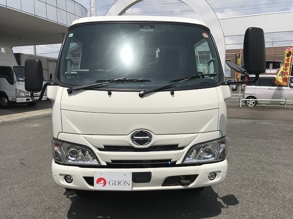 日野　デュトロ