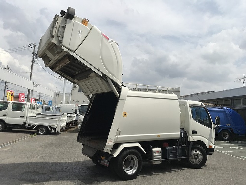 日野　デュトロ