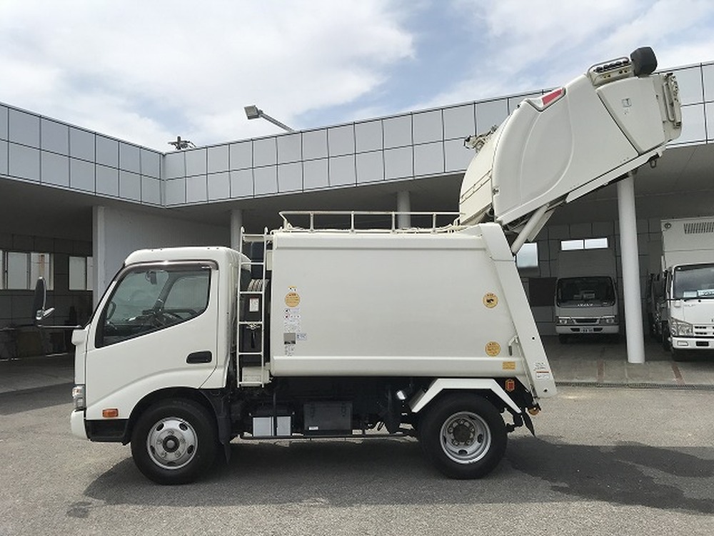 日野　デュトロ