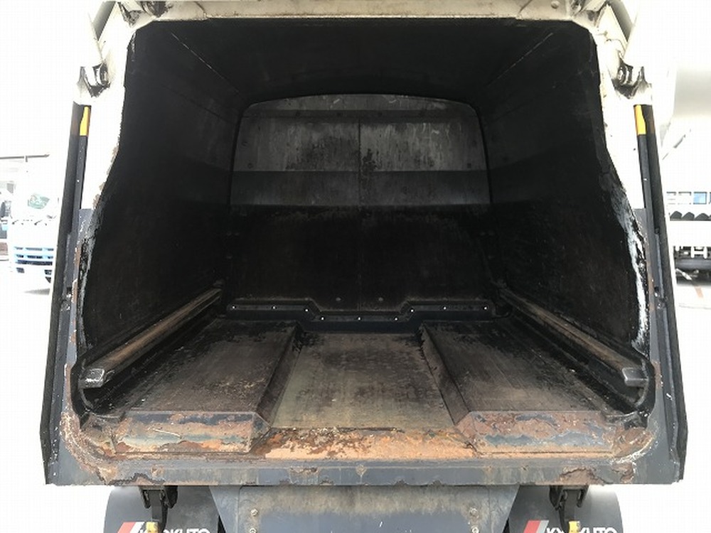 日野　デュトロ