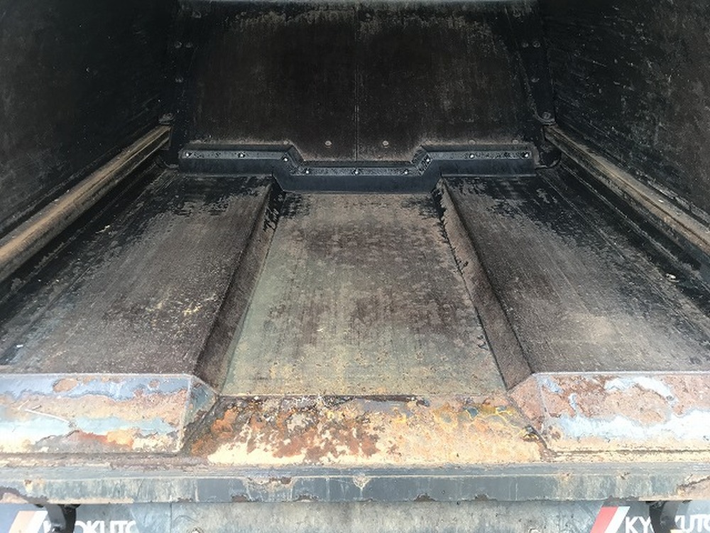 日野　デュトロ