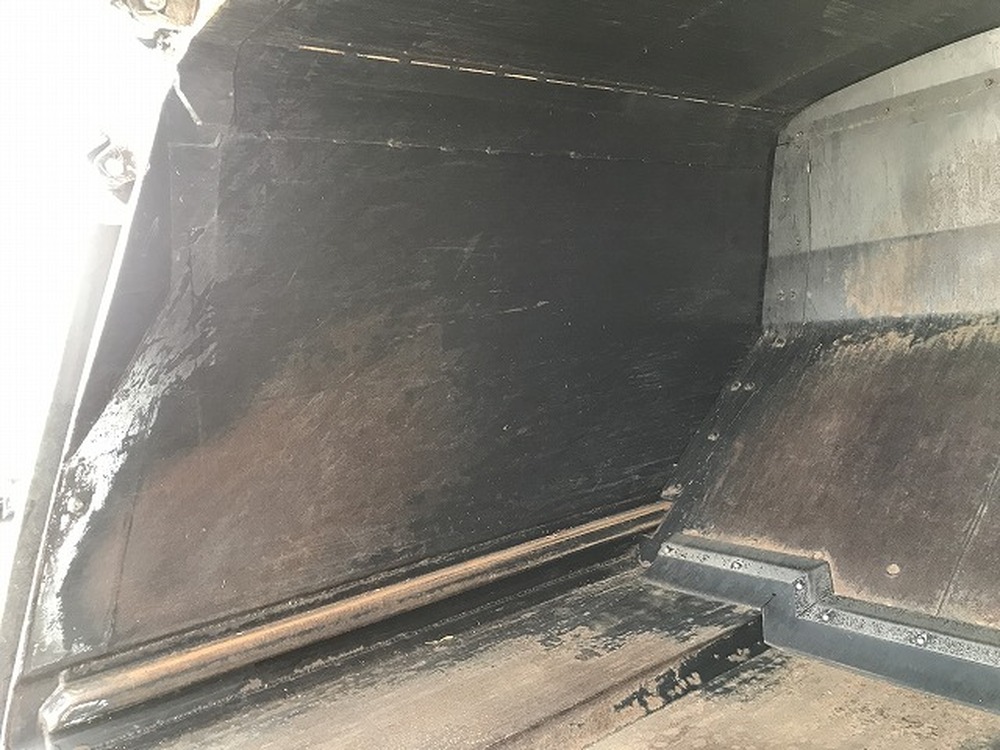 日野　デュトロ