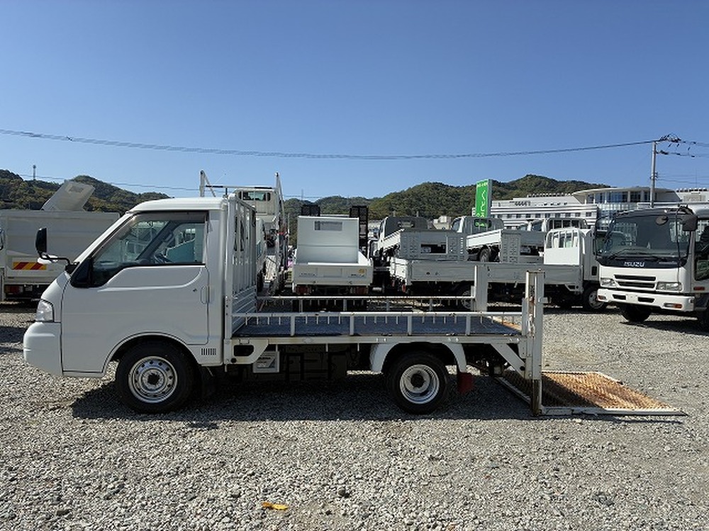 マツダ　ボンゴ