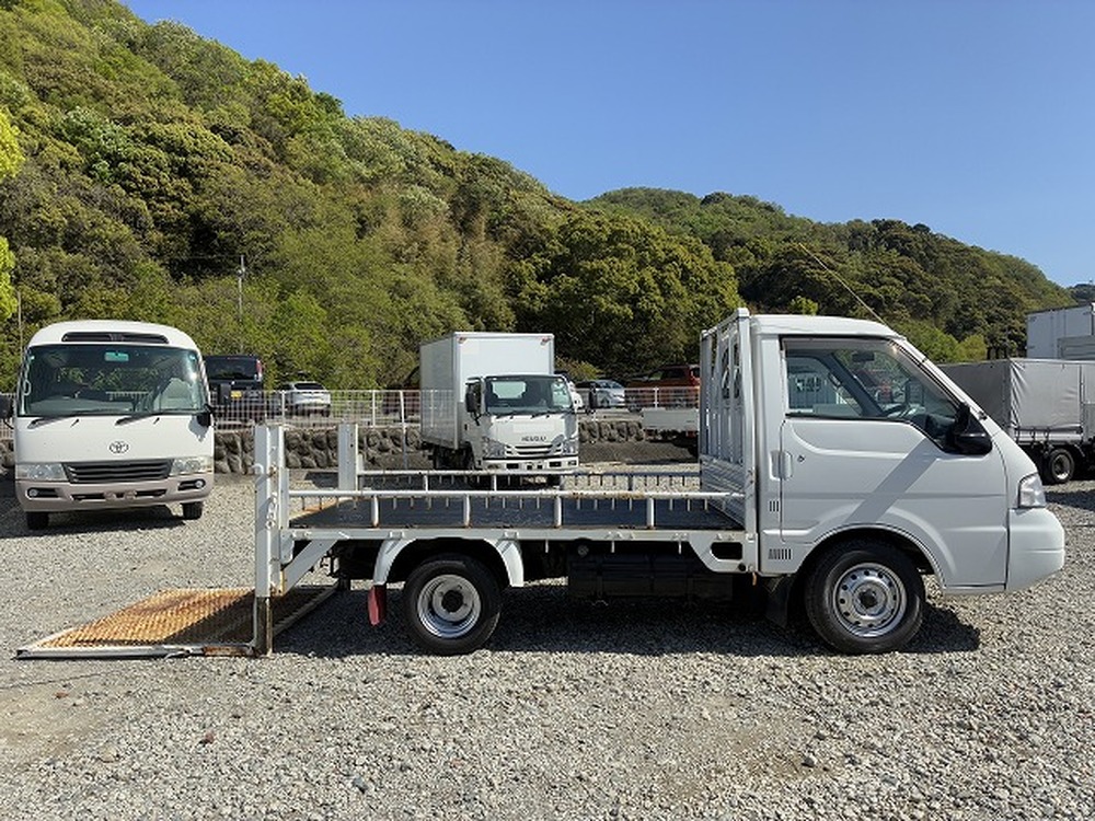 マツダ　ボンゴ