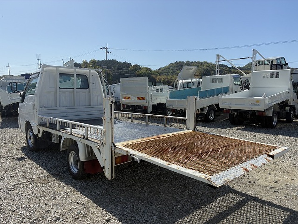 マツダ　ボンゴ