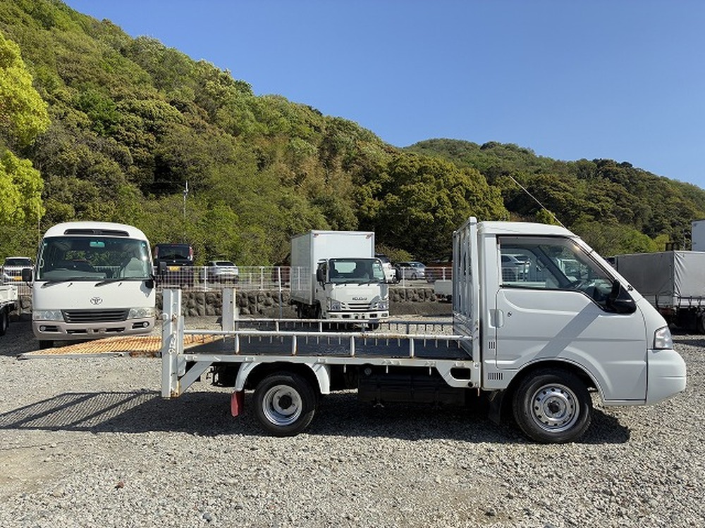 マツダ　ボンゴ