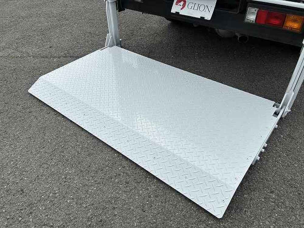 三菱ふそう　キャンター