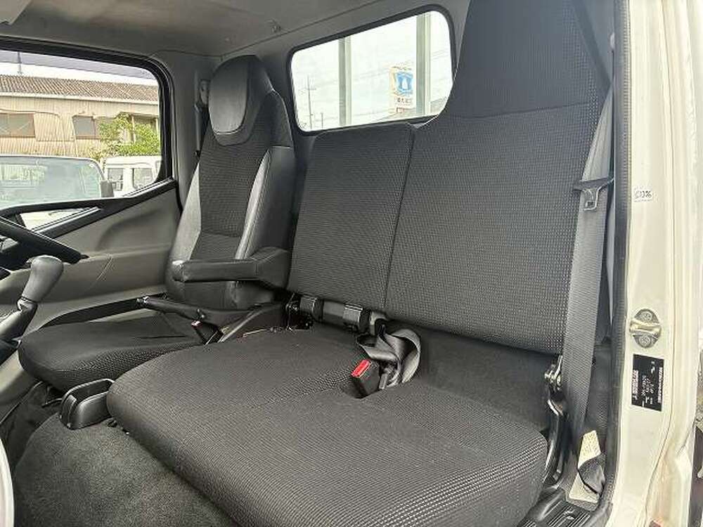 三菱ふそう　キャンター