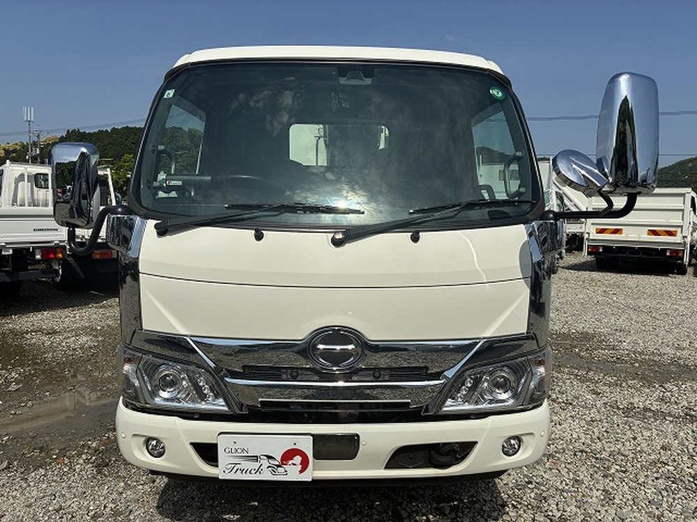 日野　デュトロ