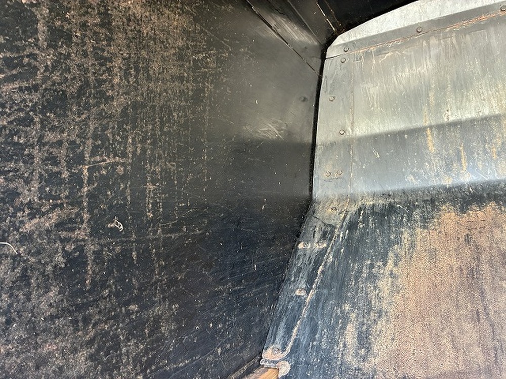 日野　デュトロ