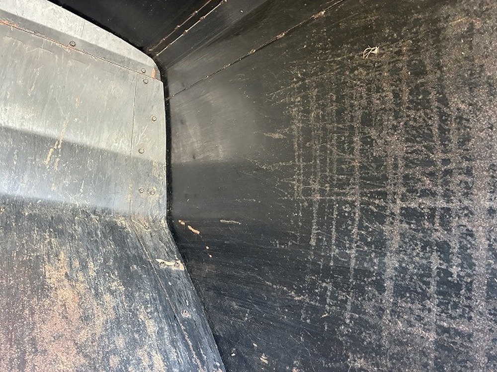 日野　デュトロ