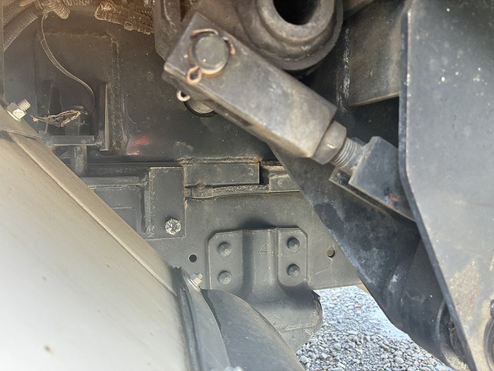 日野　デュトロ