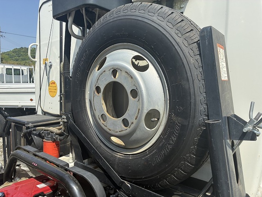 日野　デュトロ