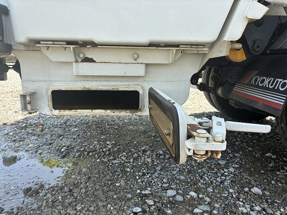 日野　デュトロ