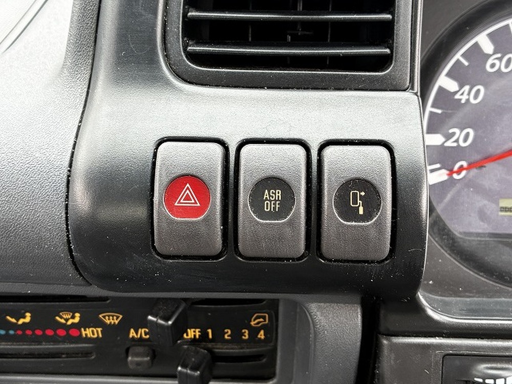 いすゞ　エルフ