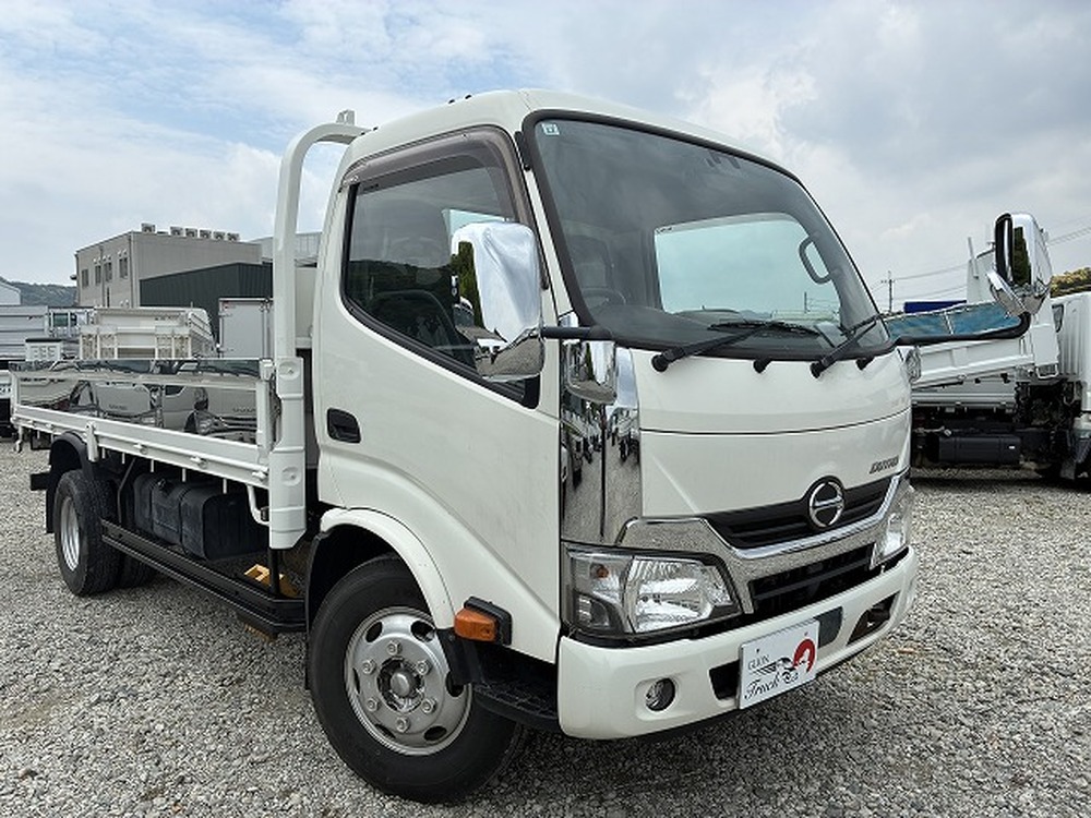 日野　デュトロ