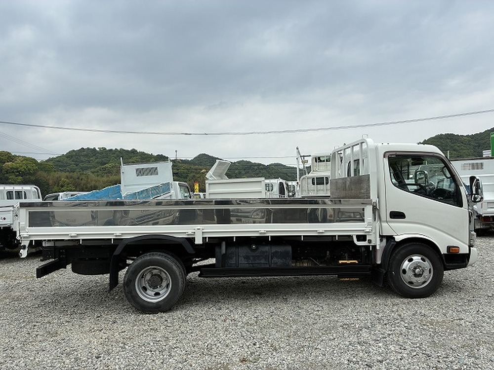 日野　デュトロ