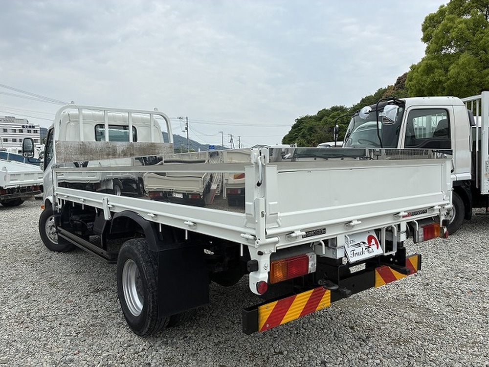 日野　デュトロ