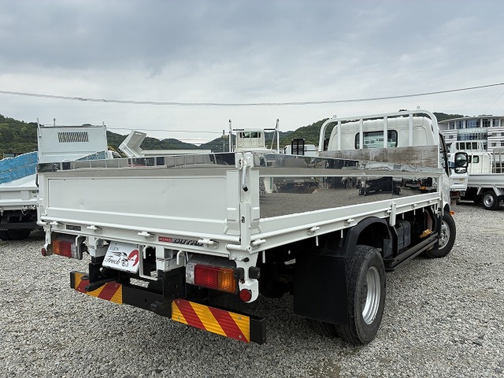 日野　デュトロ