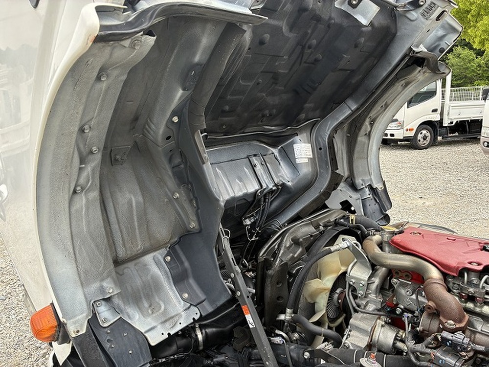 日野　デュトロ