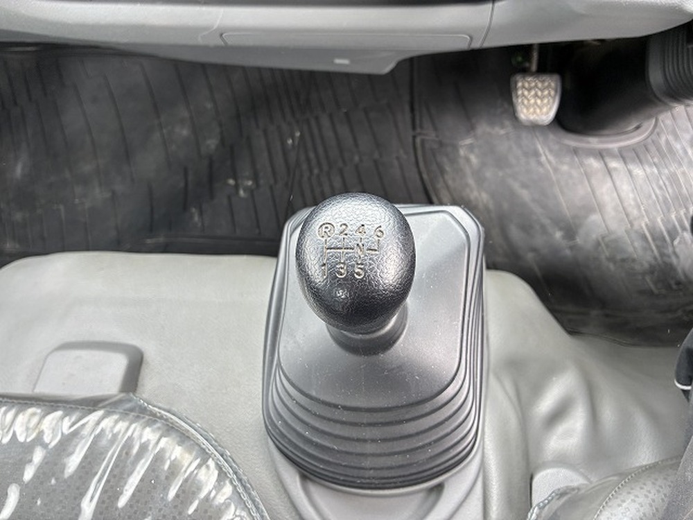 日野　デュトロ