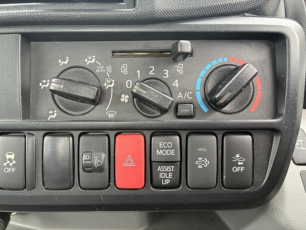 日野　デュトロ