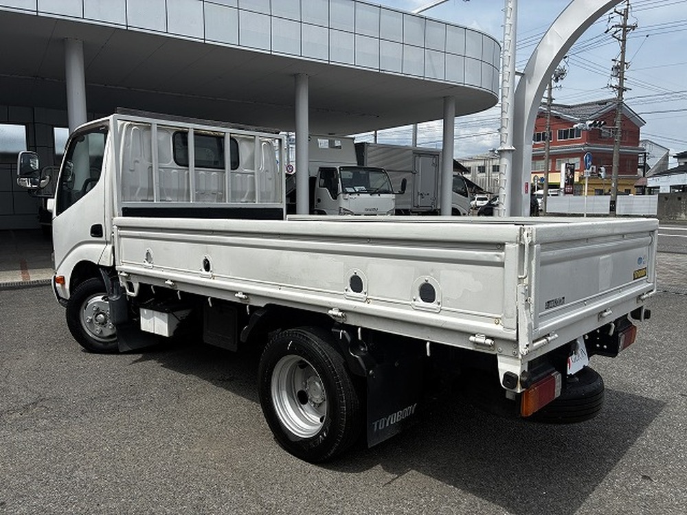 日野　デュトロ