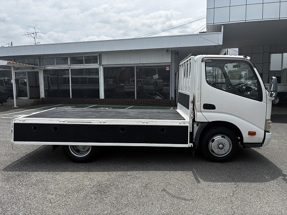 日野　デュトロ