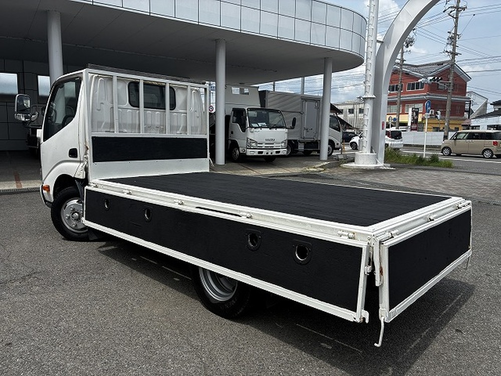 日野　デュトロ