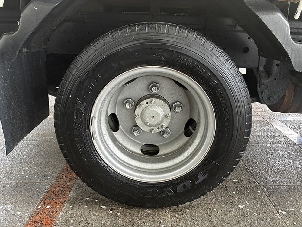 日野　デュトロ