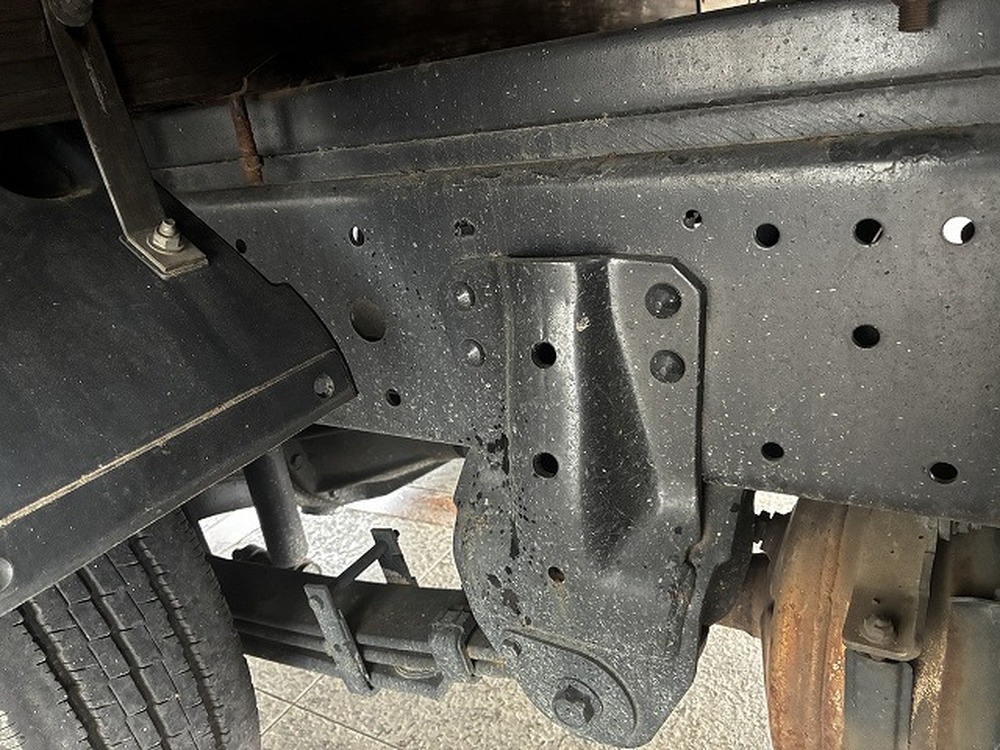 日野　デュトロ