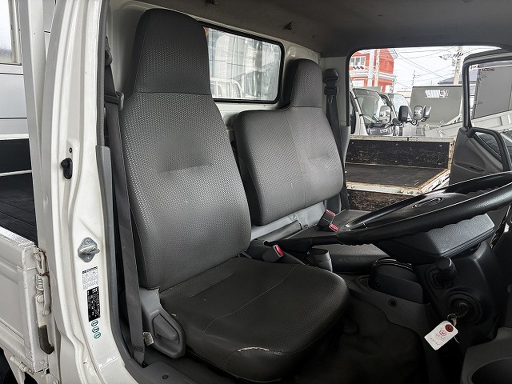 日野　デュトロ