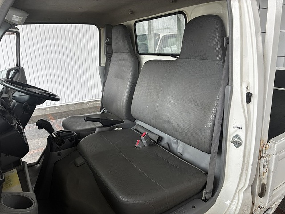 日野　デュトロ