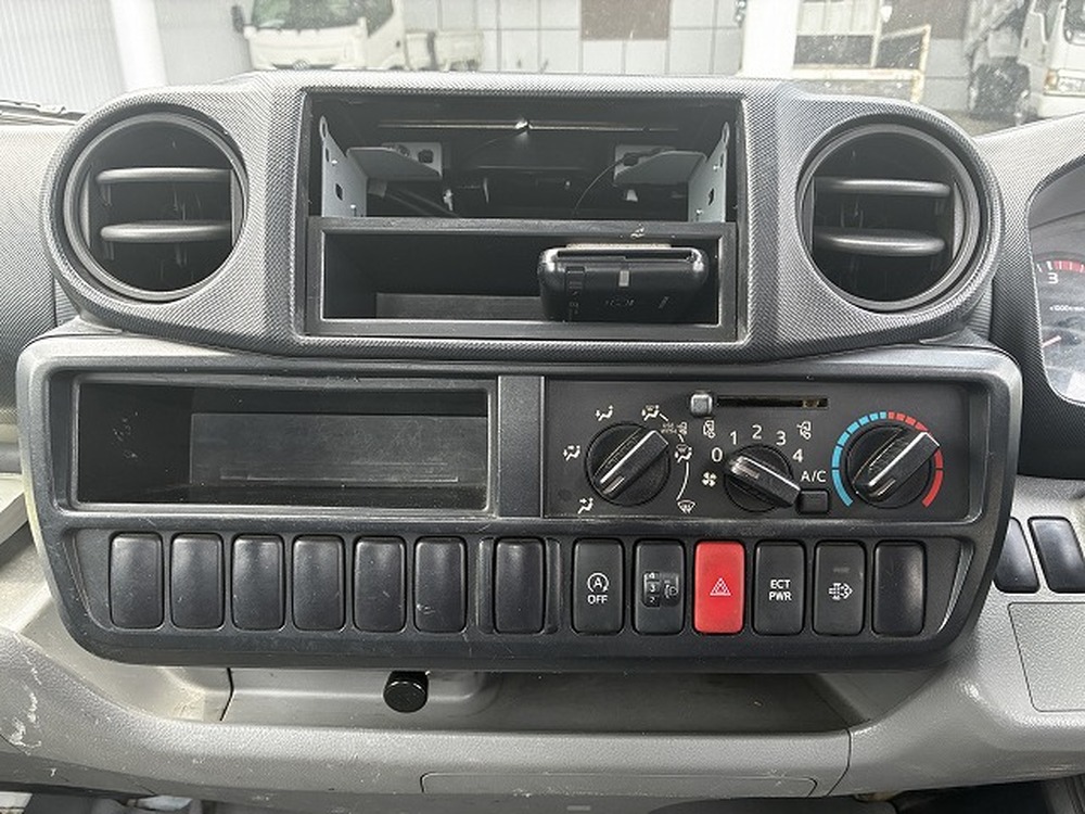 日野　デュトロ