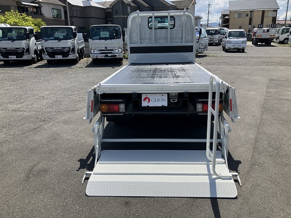日野　デュトロ