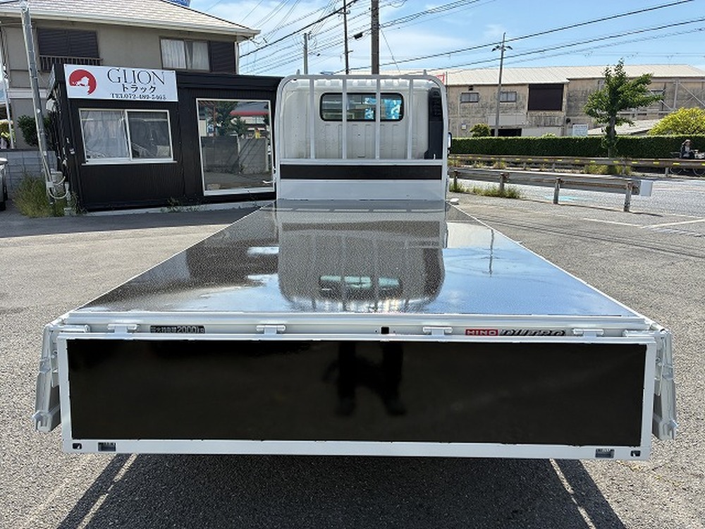 日野　デュトロ